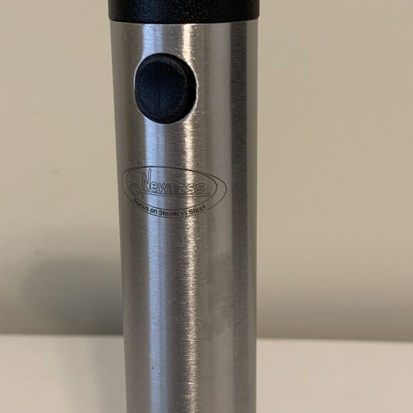 Newness Pineapple Corer Slicer Stainless Steel Blade Ergonomic Black Handle - Picture 8 of 9